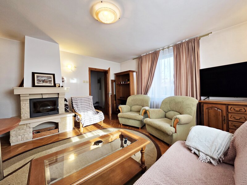 Balotesti, central, Martha Bibescu,