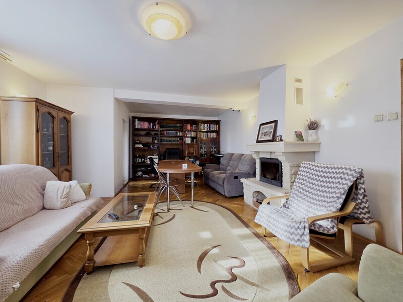 Balotesti, central, Martha Bibescu,