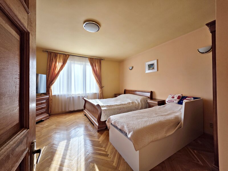 Balotesti, central, Martha Bibescu,